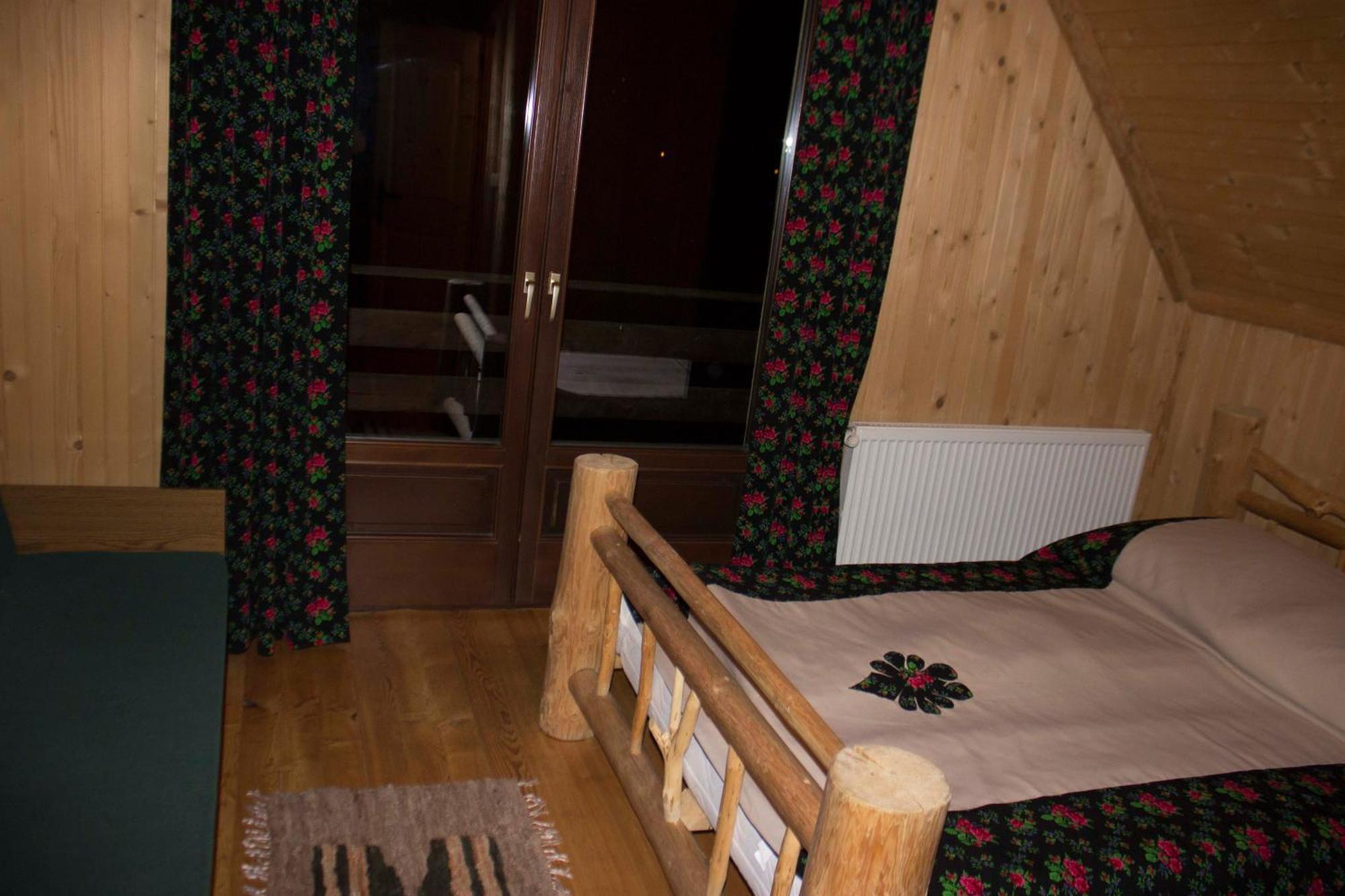 Chata Pod Grapom Czarna Góra Buitenkant foto